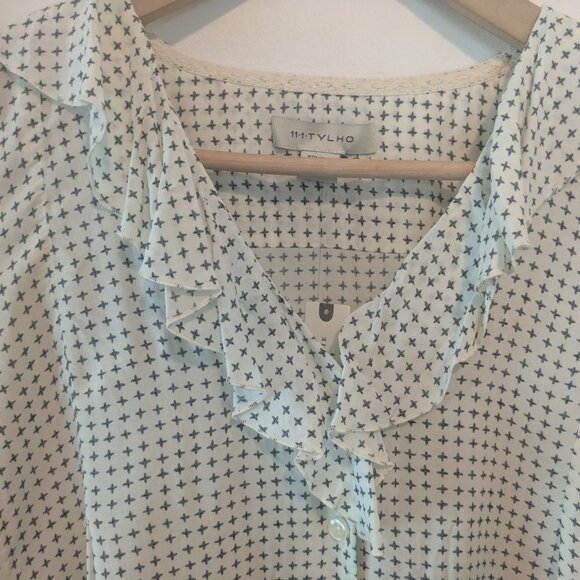 Anthropologie 11.1.Tylho White Printed Button Front Ruffled Neck Tunic - Picture 4 of 14